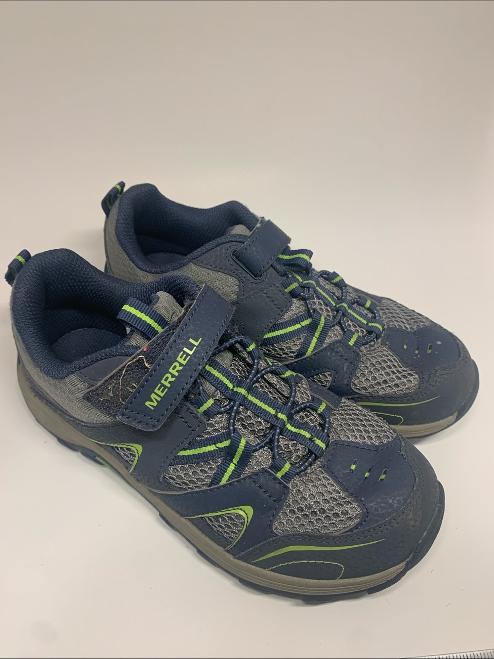 Merrell Kids Navy and Gray Sneakers with Lime Trim, Girls 2.5